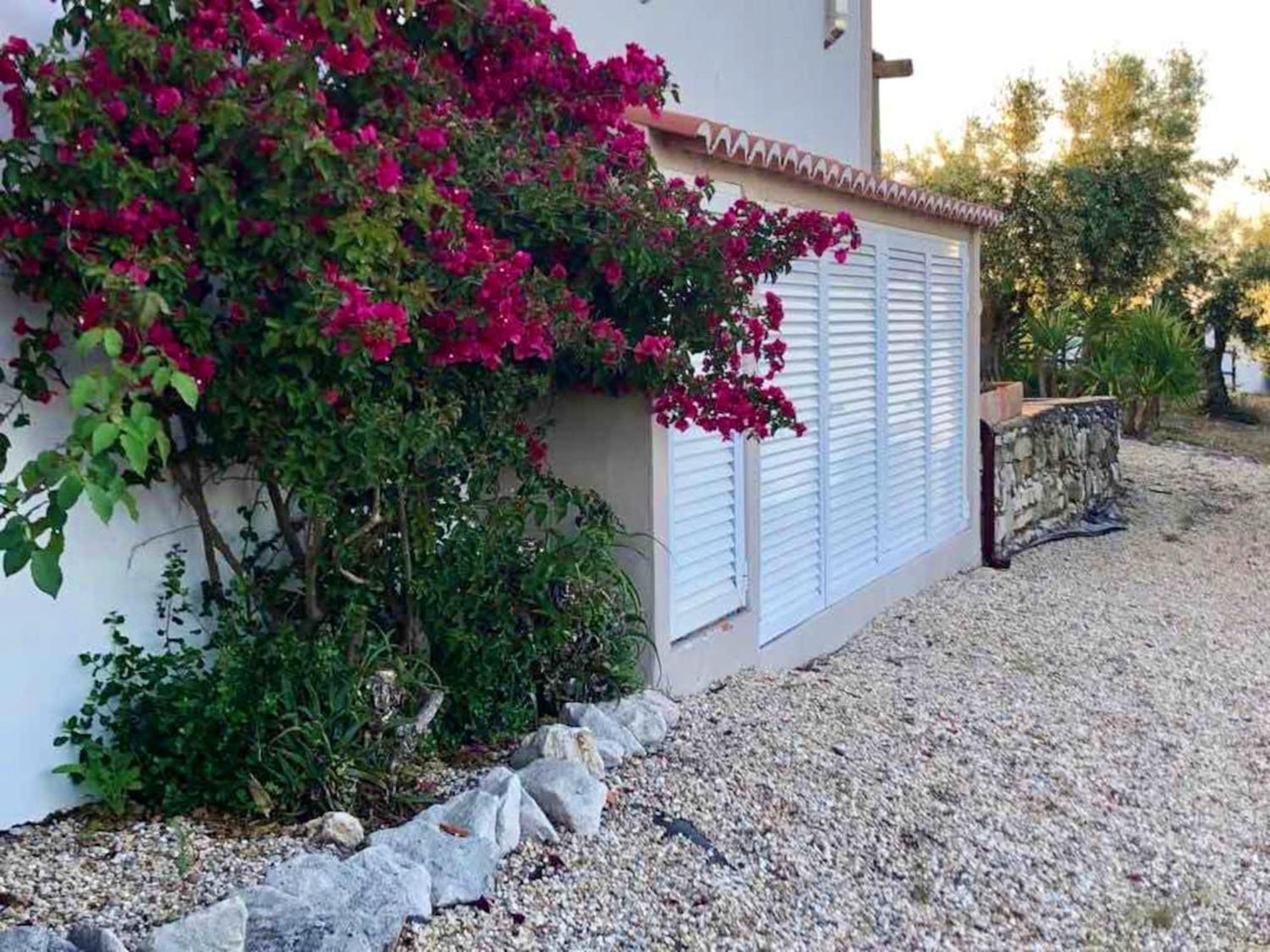Charming Villa In Casais De Sao Bras Экстерьер фото